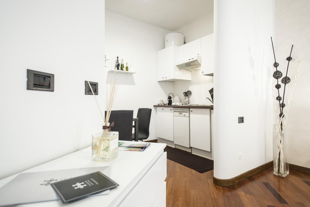Hemeras Boutique Homes - Design Apartments In Milan Center Экстерьер фото